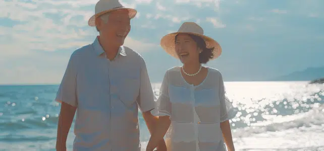 Se lancer dans l’aventure : comment les seniors célibataires trouvent l’amour en plein air